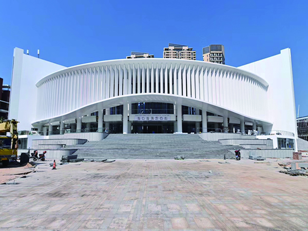 海口人民大会堂改造项目（A2级变色龙复合板）